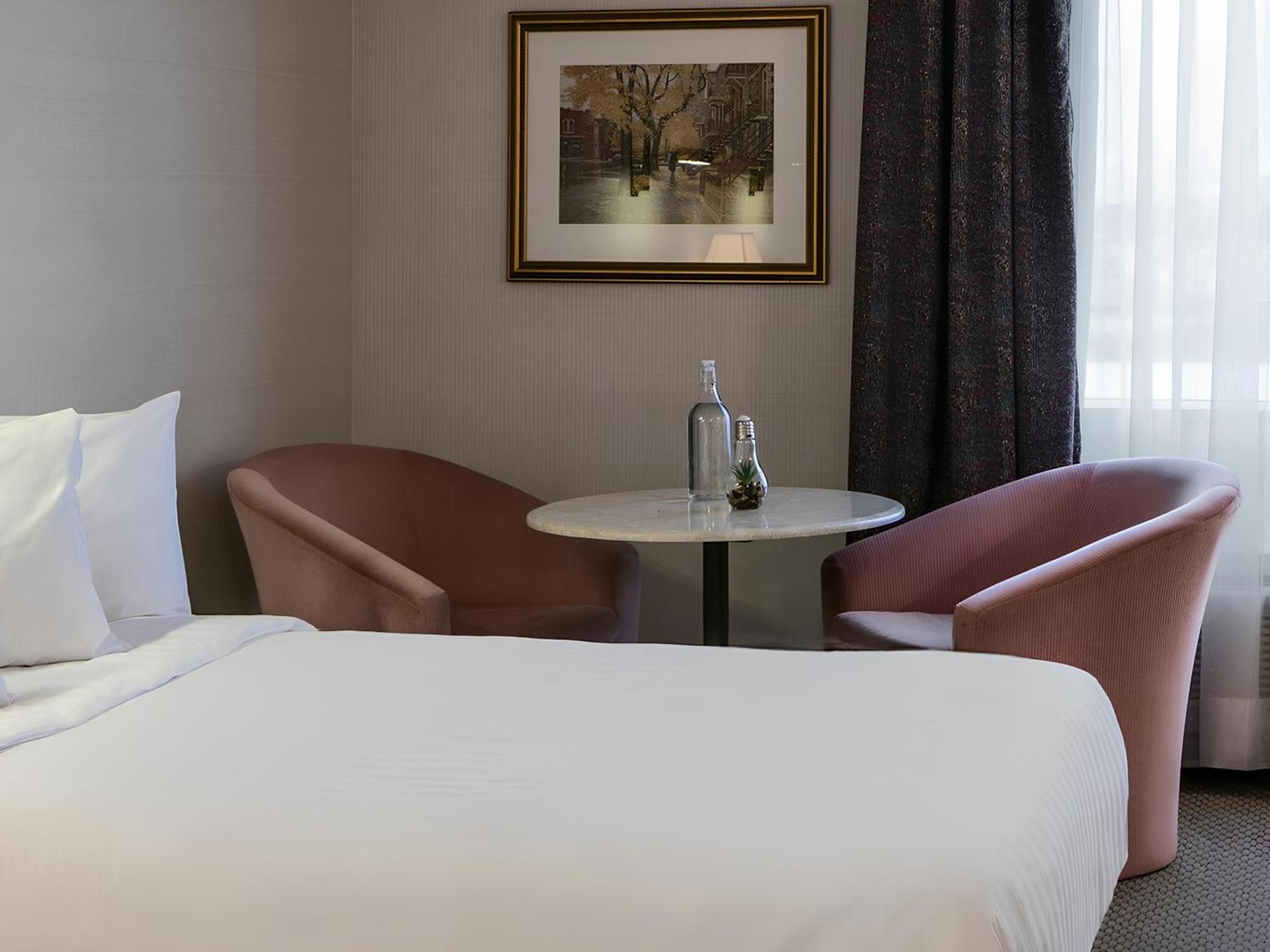 Hotels Gouverneur Montreal - Ile Charron Бушервиль Экстерьер фото
