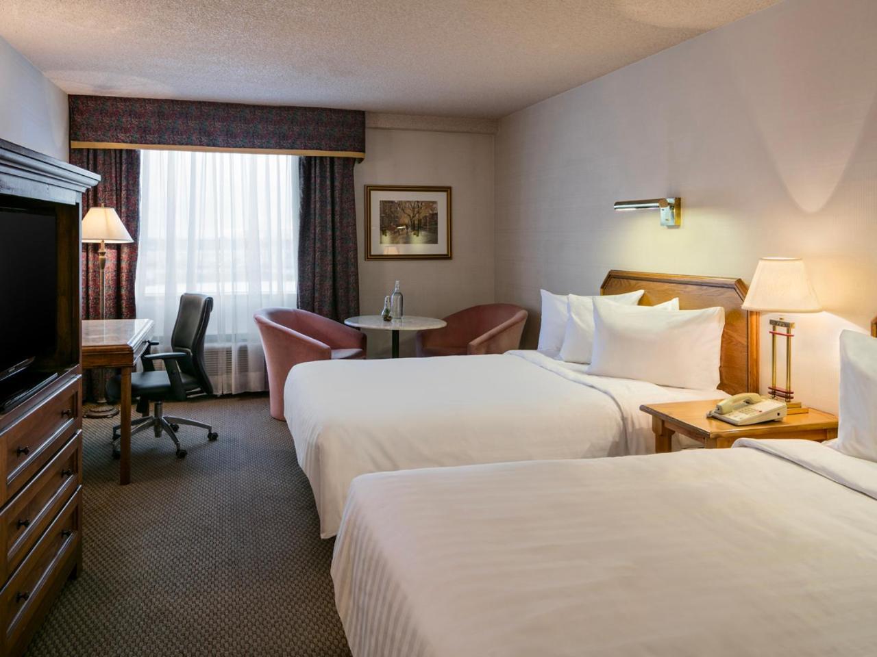 Hotels Gouverneur Montreal - Ile Charron Бушервиль Экстерьер фото