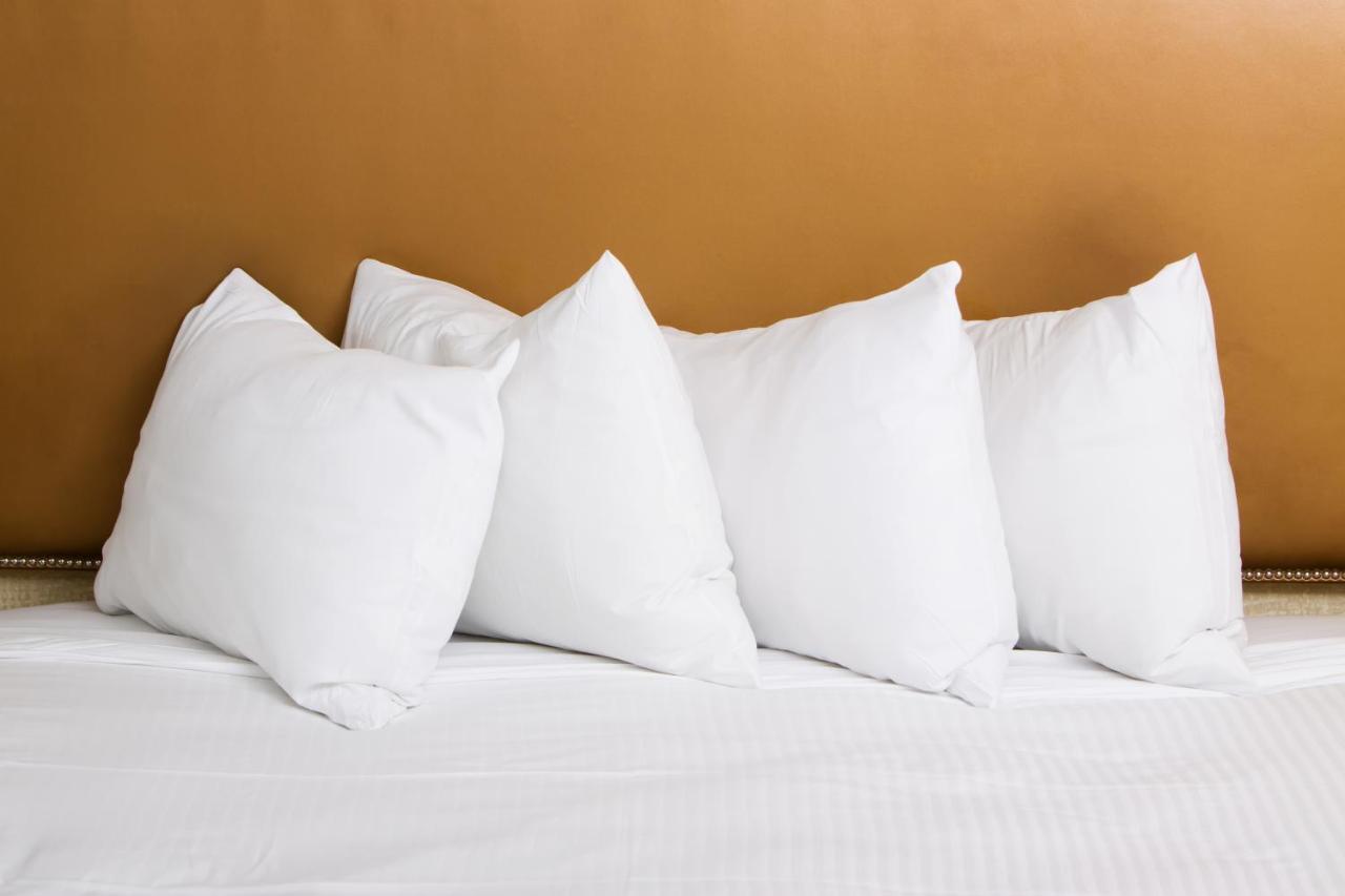 Hotels Gouverneur Montreal - Ile Charron Бушервиль Экстерьер фото